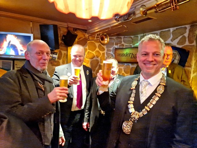 Apéro vor dem Bärtelisessen